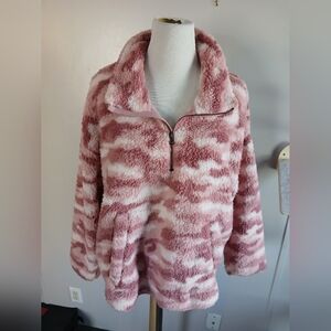 Old Navy XL pink camo fuzzy pullover coat